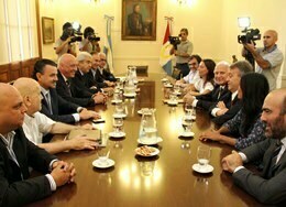 El FPCyS abrió el diálogo político con la ‘Casa Gris’ para reformar la Constitución