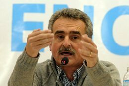 “La humanidad no puede estar gobernada por el capitalismo financiero»