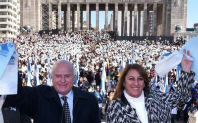 Miles de alumnos comprometieron su lealtad a la Bandera
