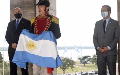 Perotti y Javkin tomaron la promesa de lealtad a la Bandera a niños santafesinos en forma virtual