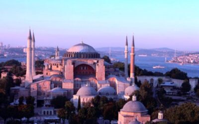 Francisco «muy afligido» por la reconversión en mezquita de ‘Santa Sofía’ de Estambul