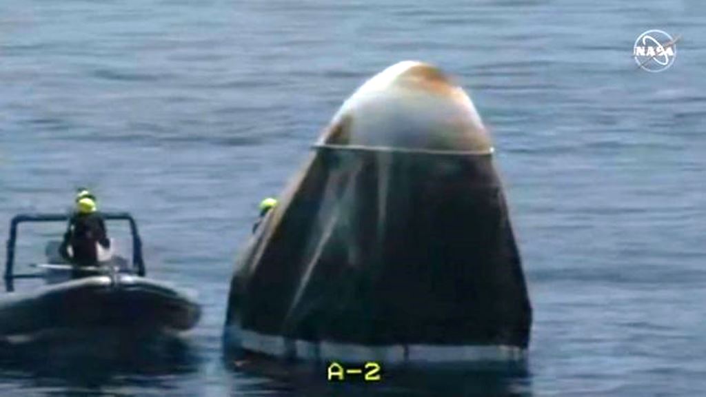 La Dragon X cumplió con éxito su misión espacial y amerizó en el Golfo de México