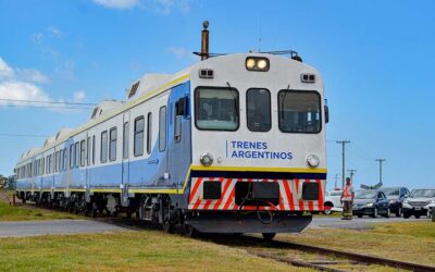 Tras cinco años interrumpido, Constitución con Pinamar otra vez unidas por un tren de pasajeros
