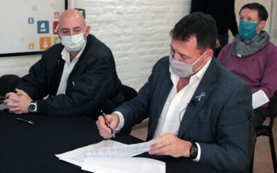 Raimundo firmó un convenio para el sistema cloacal en el barrio ‘Bouchard’ de San Lorenzo
