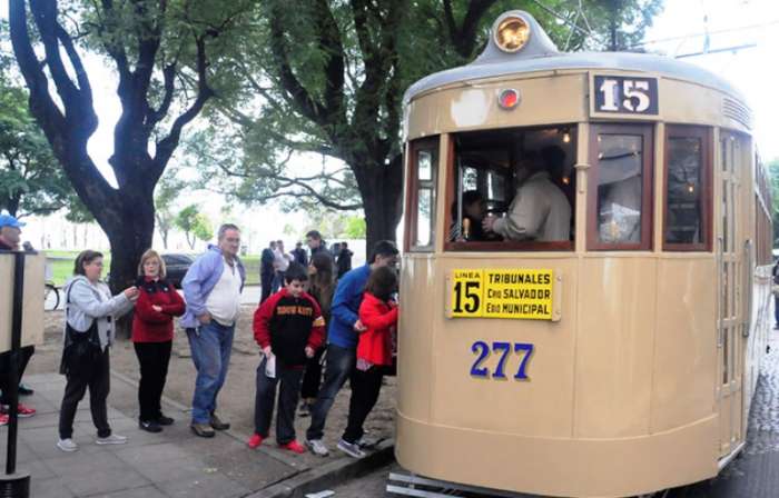 Este domingo, como hace pocos días atrás, otra vez circulará el tranvía 277 en Rosario