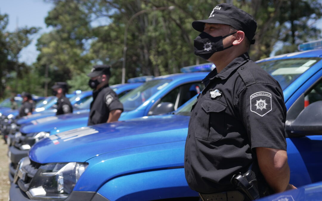 Entregaron 22 camionetas policiales para las ciudades de Rosario, Villa Gobernador Gálvez y Arroyo Seco