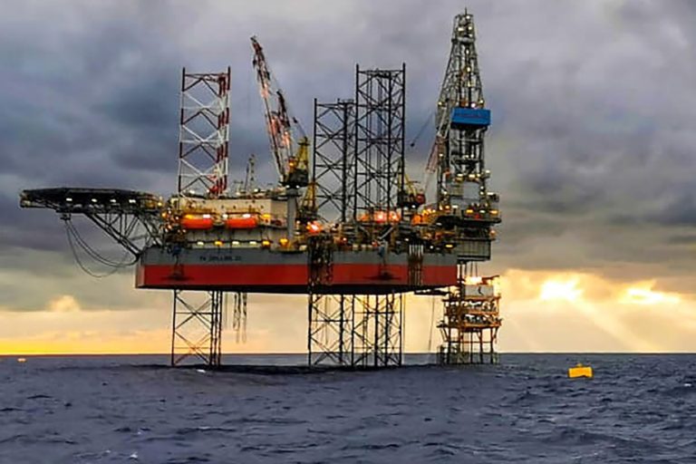 El socialismo quiere saber pormenores sobre la explotación petrolera en aguas del mar argentino
