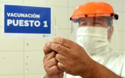 Coronavirus: Los vacunatorios municipales reciben sin turno previo a mayores de 40 años para recibir la tercera dosis refuerzo