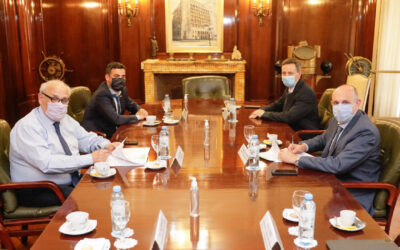 Reflexiones sobre acciones contra las autoridades y contrataciones de la Hidrovía