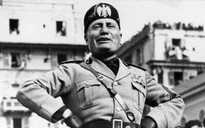 ¿Mussolini decidió aliarse a Hitler por confundir un presunto OVNI con una nueva arma alemana?