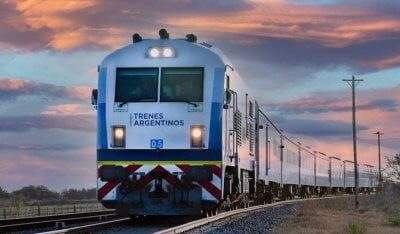 Después de 14 años, y por gestión municipal, vuelven a parar en San Lorenzo trenes de pasajeros hacia y desde Tucumán