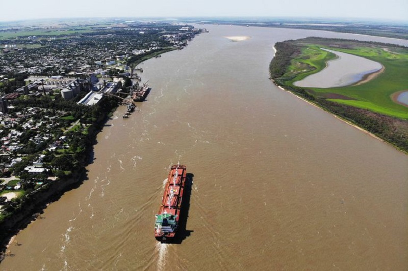 Puertos privados argentinos expresaron su desacuerdo por el manejo de la Hidrovía Paraná-Paraguay
