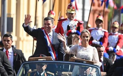 Santiago Peña asumió la presidencia del Paraguay y convocó a optimizar y modernizar el Mercosur