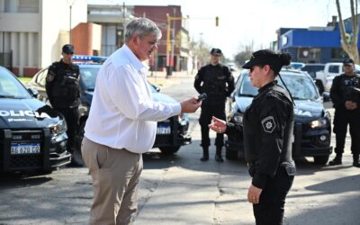 Ricci recibió tres nuevos patrulleros desde el Gobierno provincial