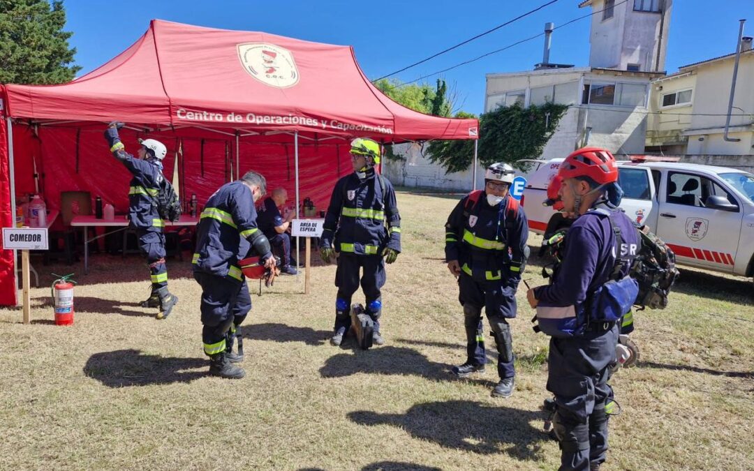 Hotel Dubronik: Un contingente santafesino de bomberos y rescatistas ya trabaja en Villa Gesell
