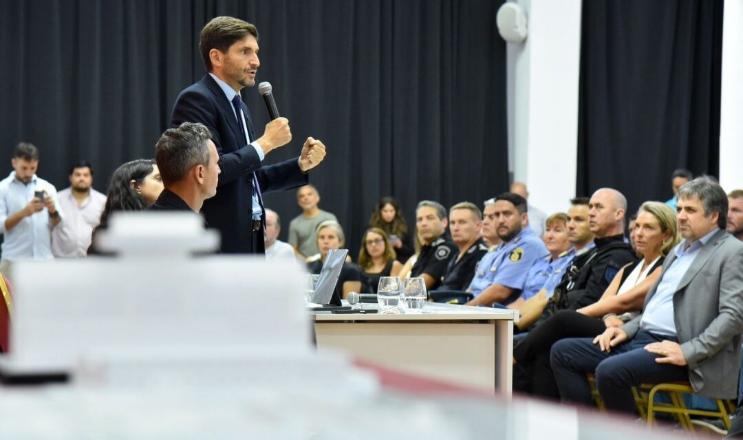 Pullaro prometió que mientras sea gobernador «nunca más los delincuentes se van a sentir los dueños de la calle»