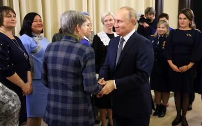 Sarcástica respuesta de Putin a su par francés, Emmanuel Macron, quien amenazó nuclearmente a Rusia