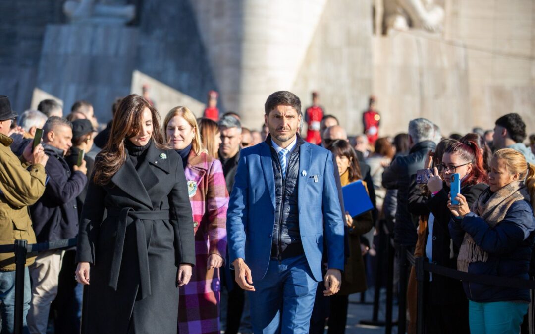 Fuerte reclamo de federalismo hizo Pullaro y Javkin en el acto por el Día de la Bandera
