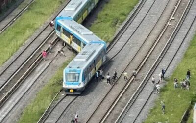 Sarmiento: Descarriló formación de pasajeros cerca de Liniers y, por poco, no resultó una tragedia