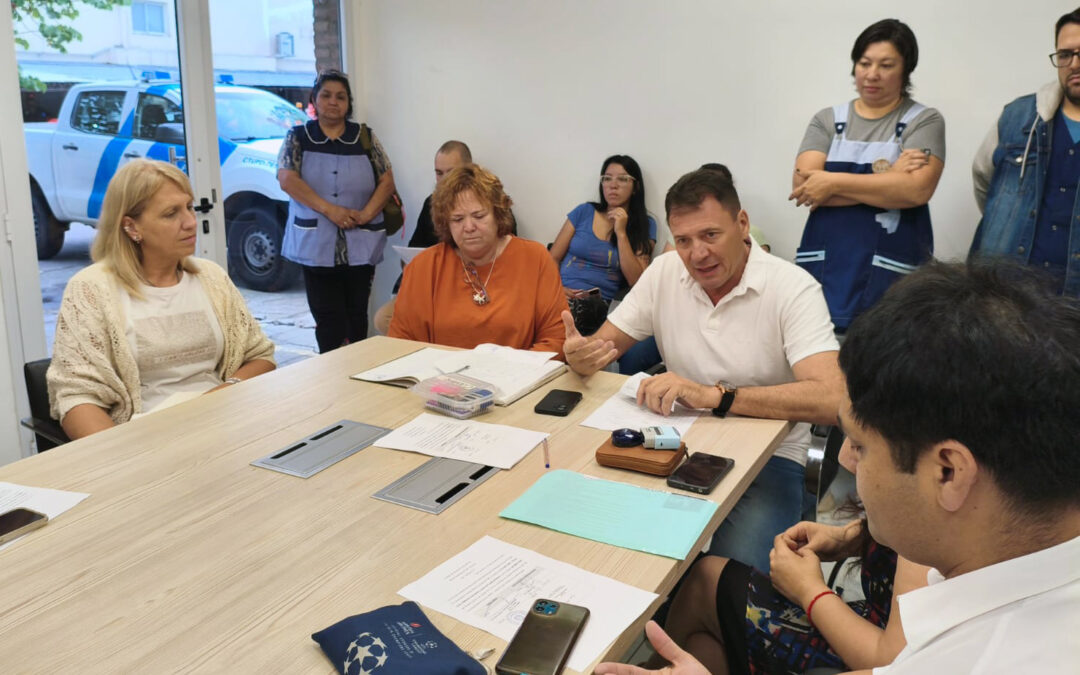 La Municipalidad de San Lorenzo entregó 157 millones de pesos a escuelas para obras, equipamiento y mantenimiento edilicio