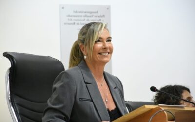 Para Schmuck la conducción de una ciudad «implica asumir decisiones complejas, especialmente en contextos adversos»