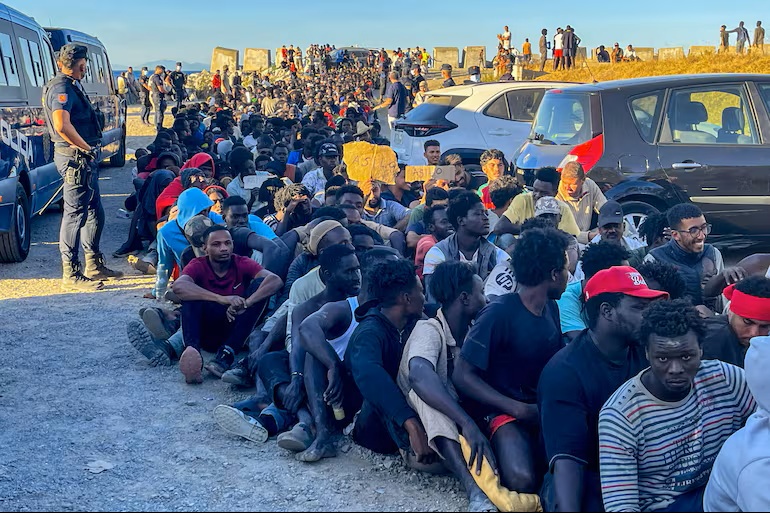 Ya regresaron a Marruecos 70 mil migrantes, pero aún hay mil menores desprotegidos en Ceuta