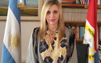 La exsenadora nacional María de los Ángeles Sacnun reconfirmó su precandidatura a la Gobernación de Santa Feen el 2027