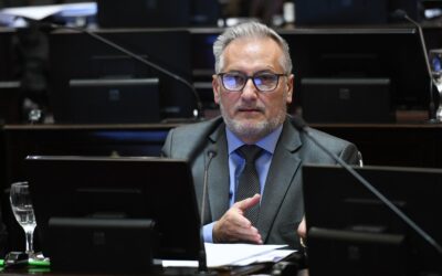 El senador Lewandowski cuestionó al gobernador santafesino por su respaldo a las políticas nacionales